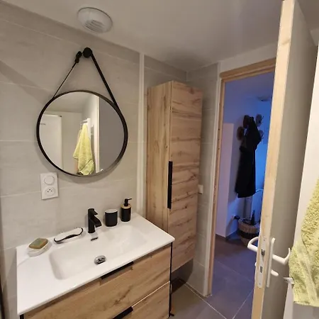 Holiday home Maison 8 Personnes Au Calme Avec Vue Sur Montagne Ornolac-Ussat-les-Bains