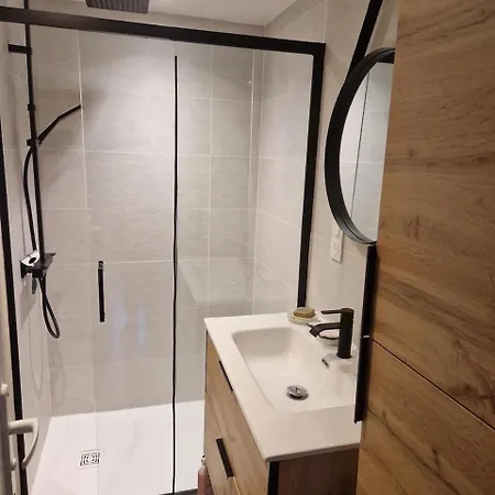 Holiday home Maison 8 Personnes Au Calme Avec Vue Sur Montagne Ornolac-Ussat-les-Bains